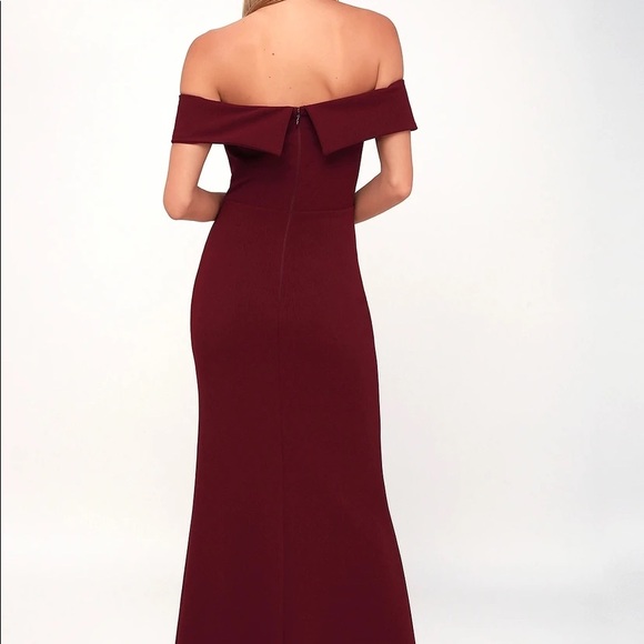 NWT LuLu’s Aveline Burgandy off the shoulder maxi dress size XS - Picture 3 of 4